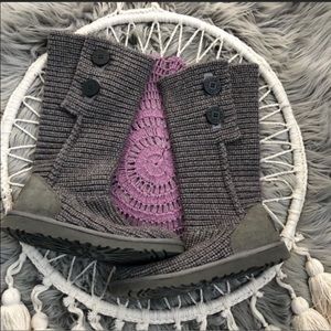 UGG Grey Sweater Knit Boots Size 6